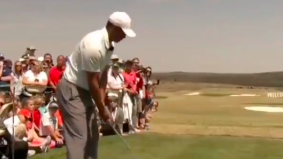 Tiger Woods teaches crowd to hit solid iron shots in RARE FOOTAGE